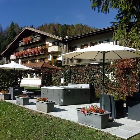 Park Hotel Arnica Falcade Exterior photo