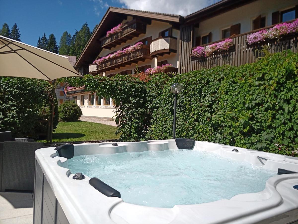 Park Hotel Arnica Falcade Exterior photo