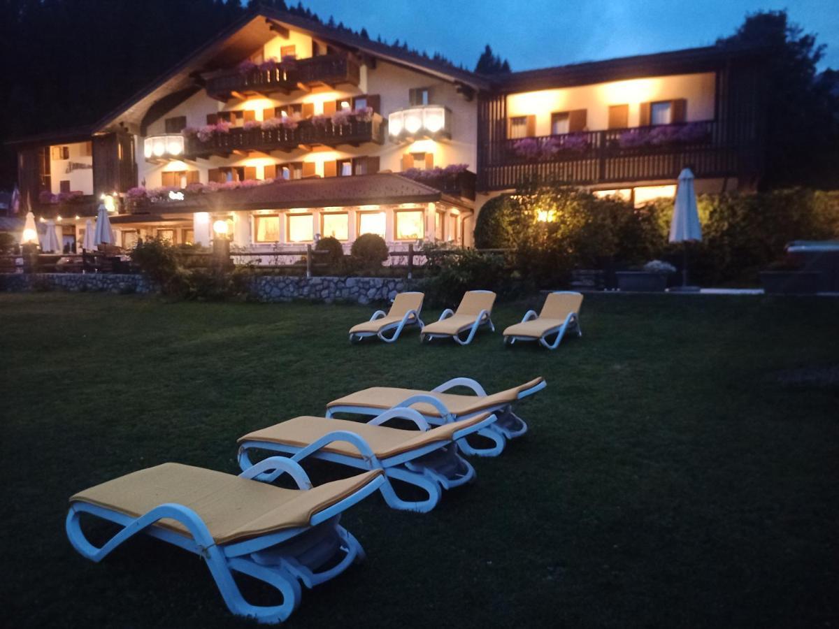 Park Hotel Arnica Falcade Exterior photo