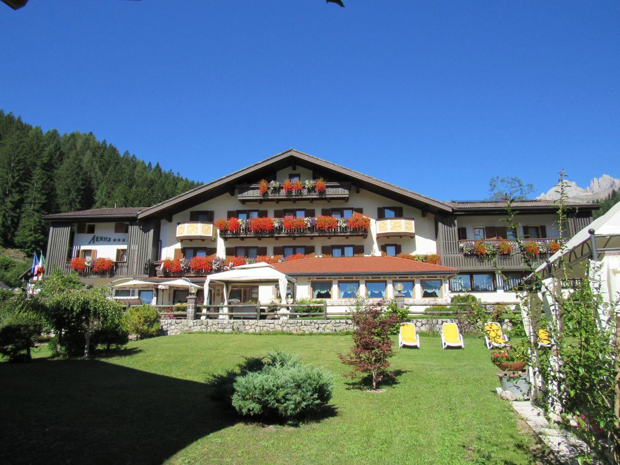 Park Hotel Arnica Falcade Exterior photo